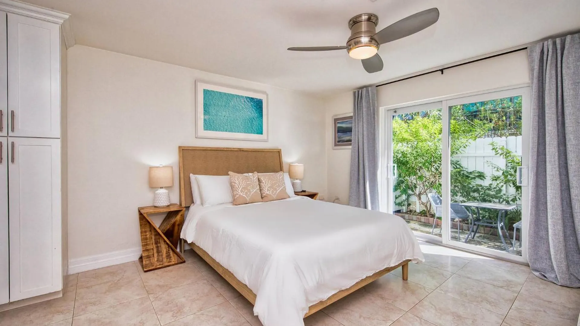 Cozy Studio Steps From The Beach West Bay Isole Cayman